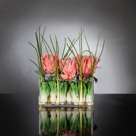 Aranjamente florale LUX - Aranjament floral decor festiv design LUX RECTANGULAR VASE PROTEA
