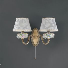 Aplice, corpuri de iluminat pentru pereti - Aplica de perete design italian cu 2 brate din alama si detalii din portelan 9000