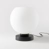 Veioza, Lampa de masa din alama Globe