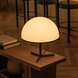 Veioza, Lampa de masa minimalista DOME M